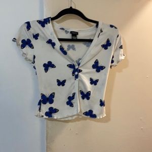 Women’s XS cropped shirt.